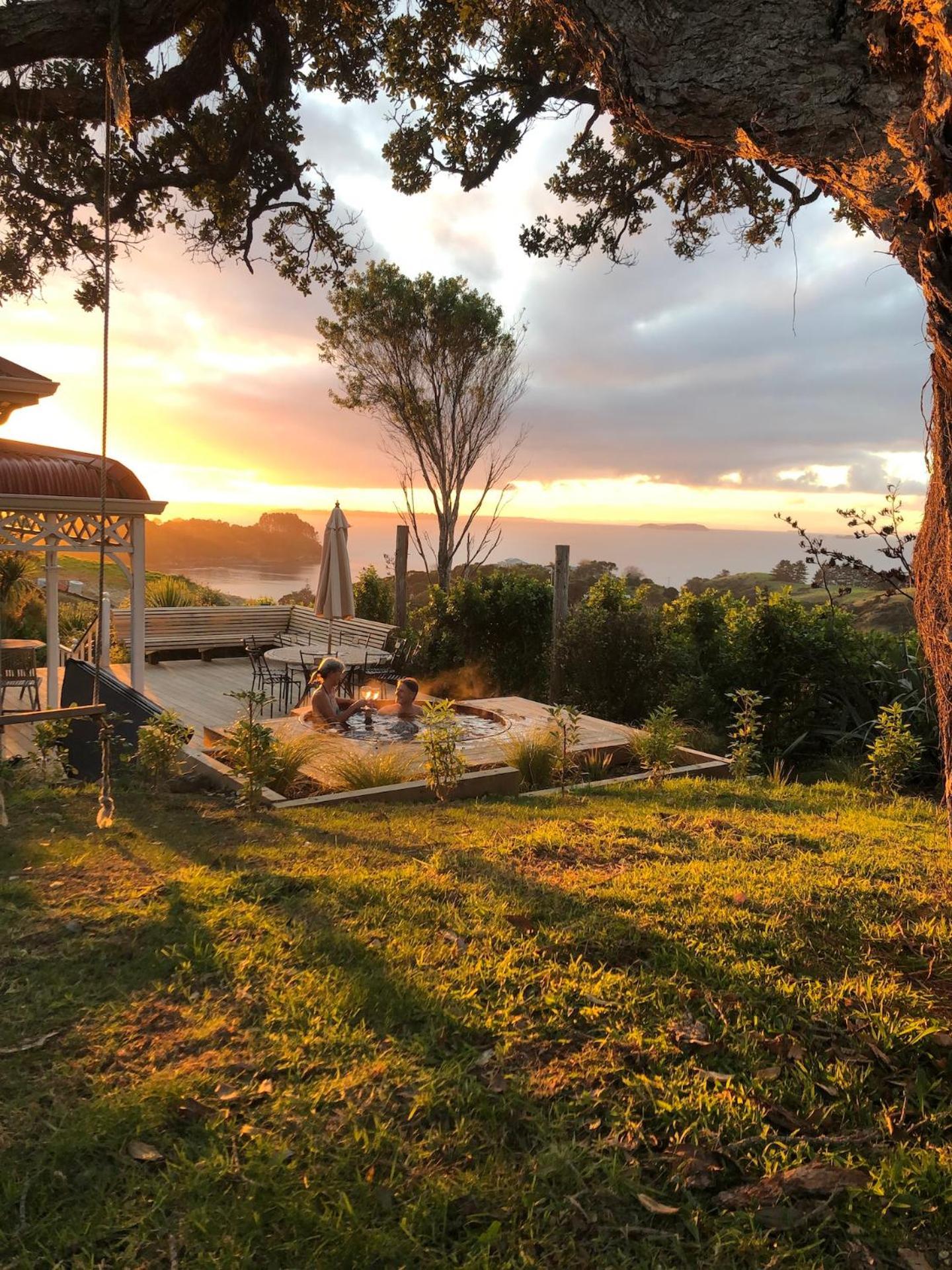 Crescent Villa - Stay Waiheke Ostend Eksteriør bilde
