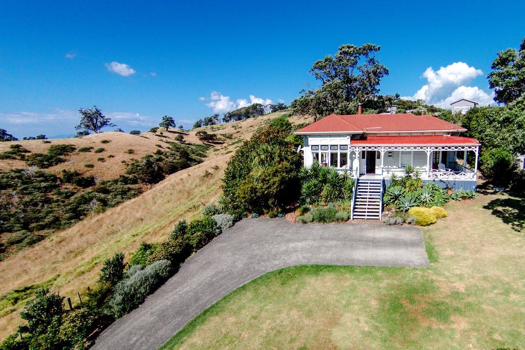 Crescent Villa - Stay Waiheke Ostend Eksteriør bilde